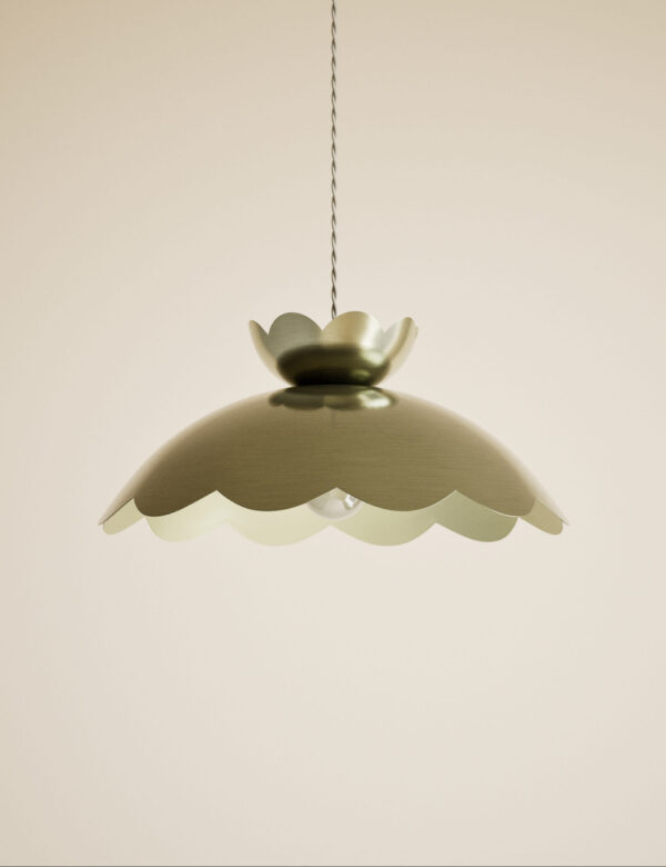 Scallop Edge Easy Fit Ceiling Lamp Shade Scallop Edge Easy Fit Ceiling Lamp Shade