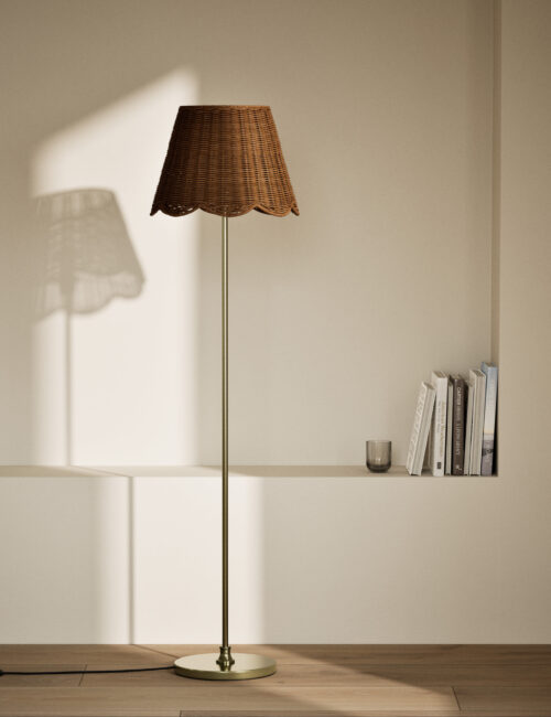Wicker Scallop Shade Floor Lamp